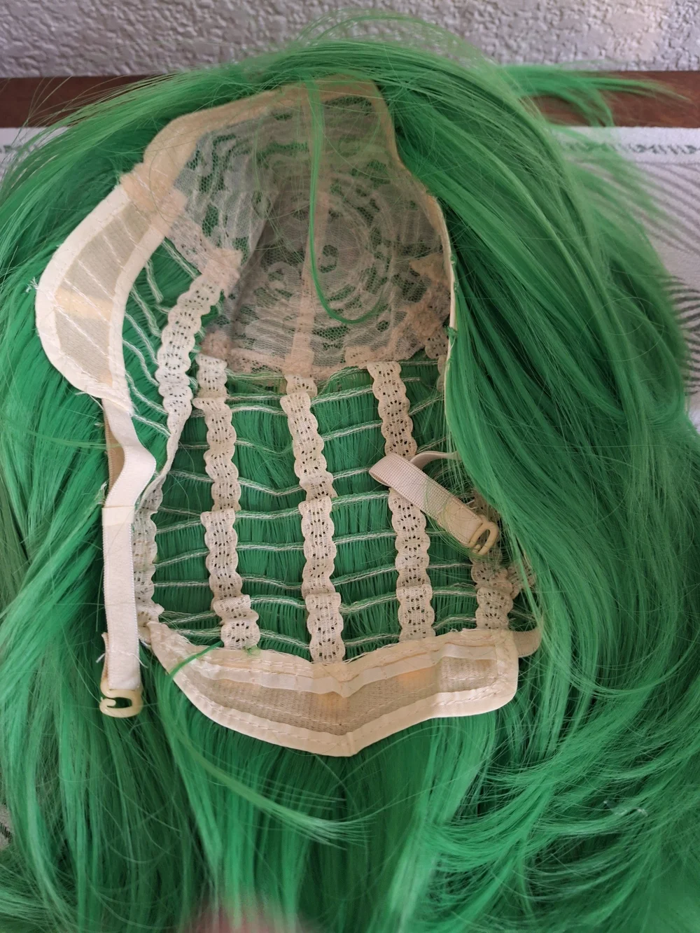 Green Synthetic Layered Wig for Women - Vibrant Green Fashion Wig